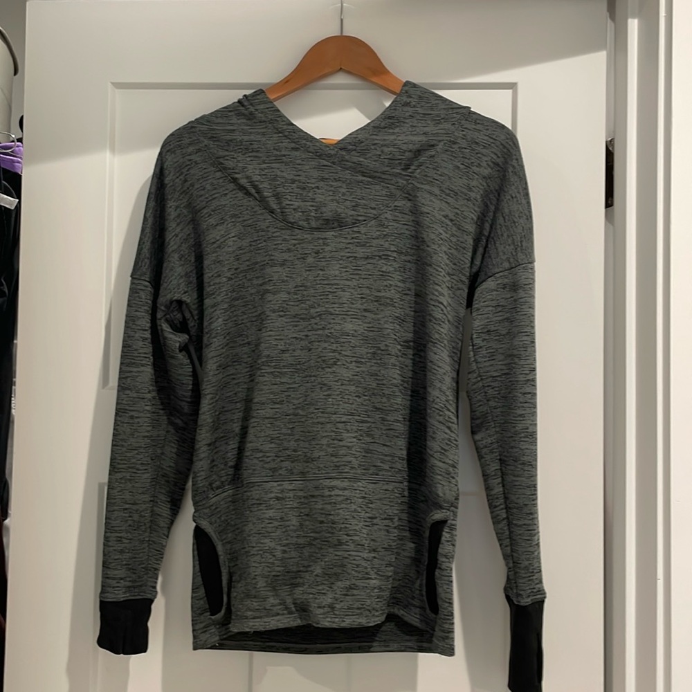 Athleta Batwing Robin Hoodie.  XS